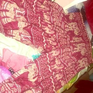 They are really comfortable pants cute, stretchy.